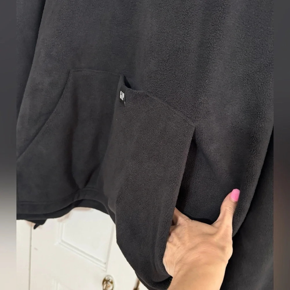 Yeezy Gap Engineered by Balenciaga Polar Fleece Padded Hoodie in black - Picture 5 of 11